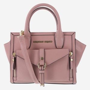 Meet your Posher, Bushra